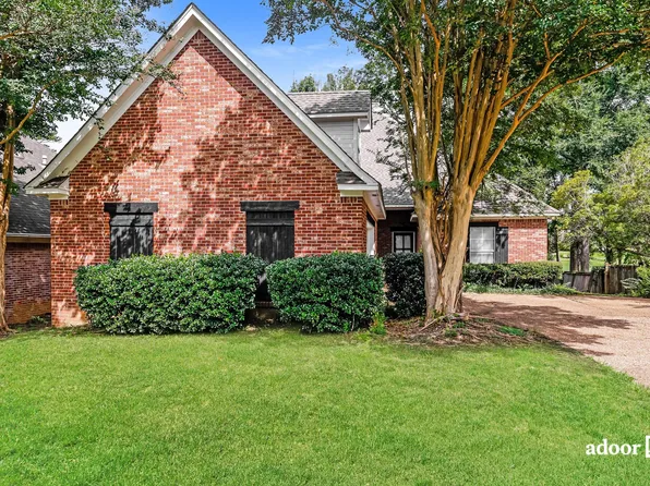 114 Apple Blossom Dr, Brandon, MS 39047