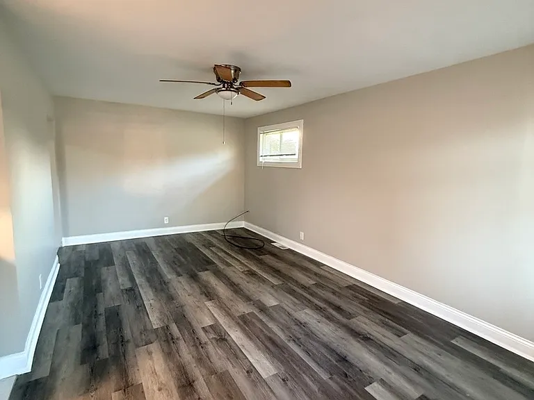 17002 Greenbay Ave — Photo 4