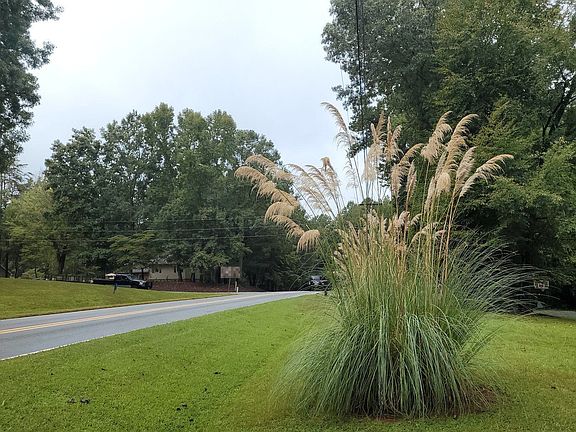 5th image of 2951 Calloway Dr