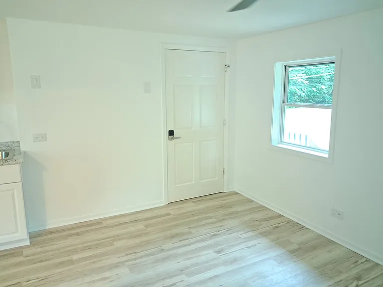 39259 N Jackson Dr #1 — Photo 11