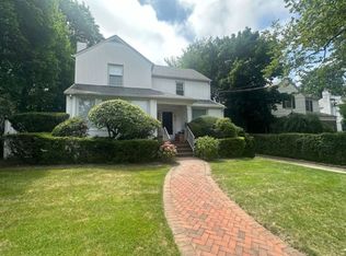 373 Northfield Rd, Woodmere, NY 11598