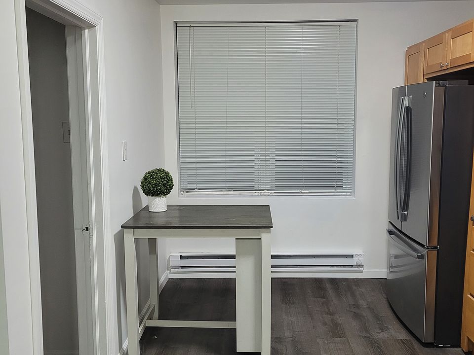 1st image of 179 Princeton Ave #2R