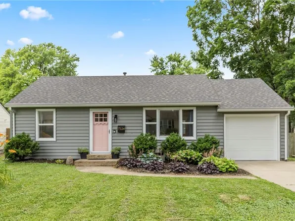7524 Robinson St, Overland Park, KS 66204