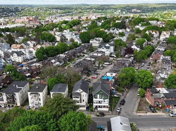 62 Oak Street, Waterbury, CT 06704