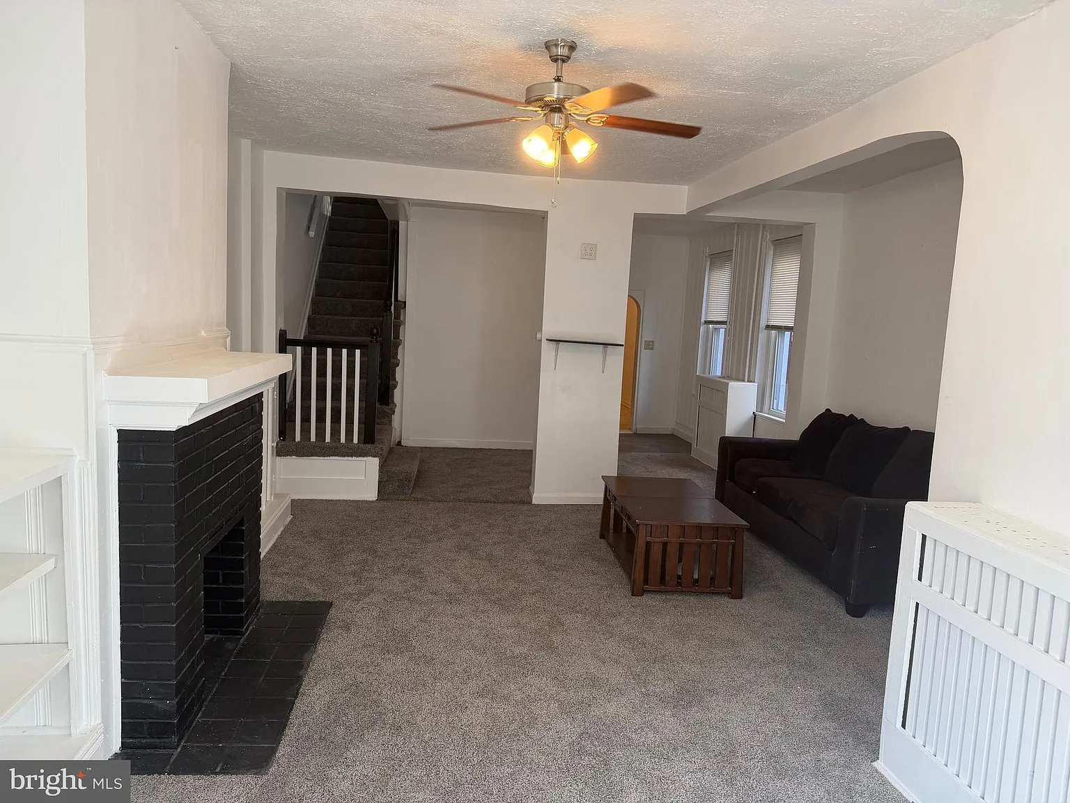 4 bed, 1.5 bath, 1995 sqft, $4,500 — Photo 4