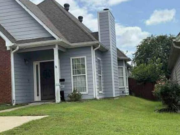 2nd image of 126 Charlton Ln