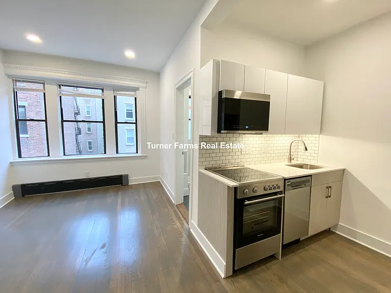Queensberry St — Photo 9