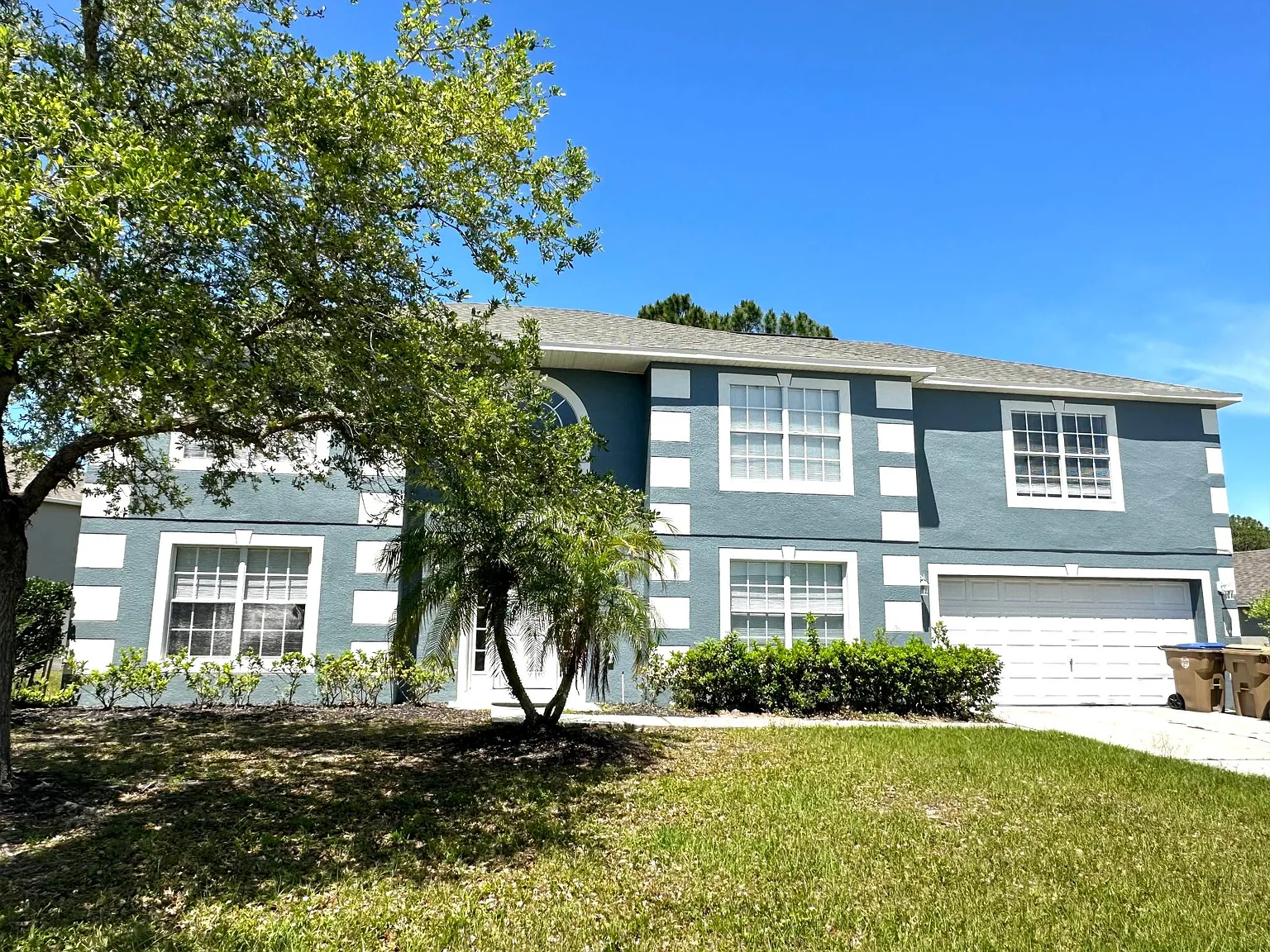 5 bed, 2.5 bath, 2952 sqft, $2,995 — Photo 3
