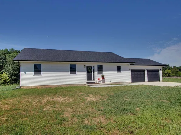 1150 N 1965th Ave, Mendon, IL 62351