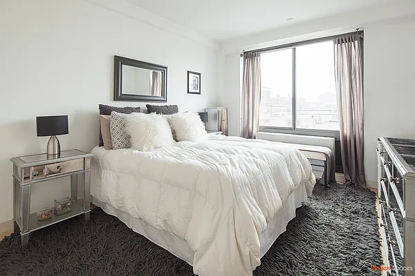 Sold by Modern Spaces | media 8