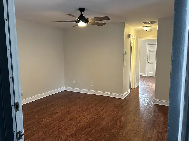 605 92nd Ave N #4 — Photo 3