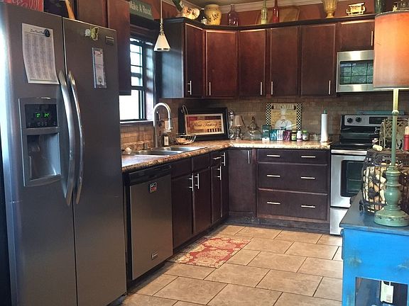 3rd image of 1701 Joy Dr