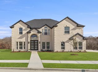 500 Hidden Cove Dr, Desoto, TX 75115
