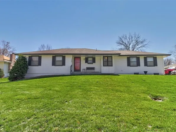1401 SE 1st Ter, Lees Summit, MO 64063
