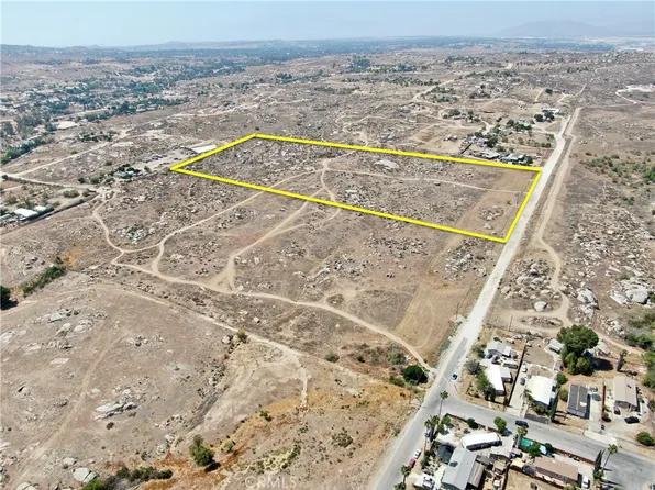 20 Lukens Ln #2, Perris, CA 92570