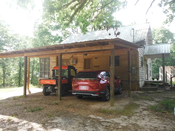 121 Center Crossing Rd, Kosciusko, MS 39090