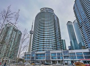 218 Queens Quay W #1707, Toronto, ON M5J