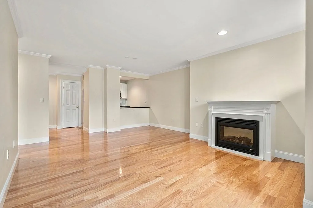 1 bed, 1.5 bath, 763 sqft, $3,250 — Photo 3
