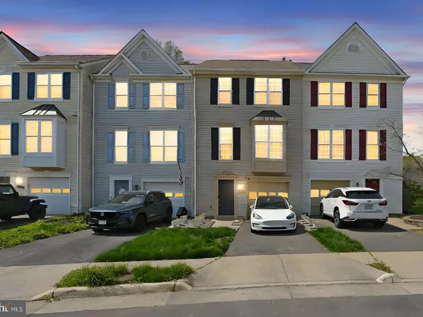 5982 Manorwood Dr, Centreville, VA 20120