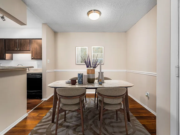 Klein - 1 Bed / 1 Bath - 760 Sq.Ft.