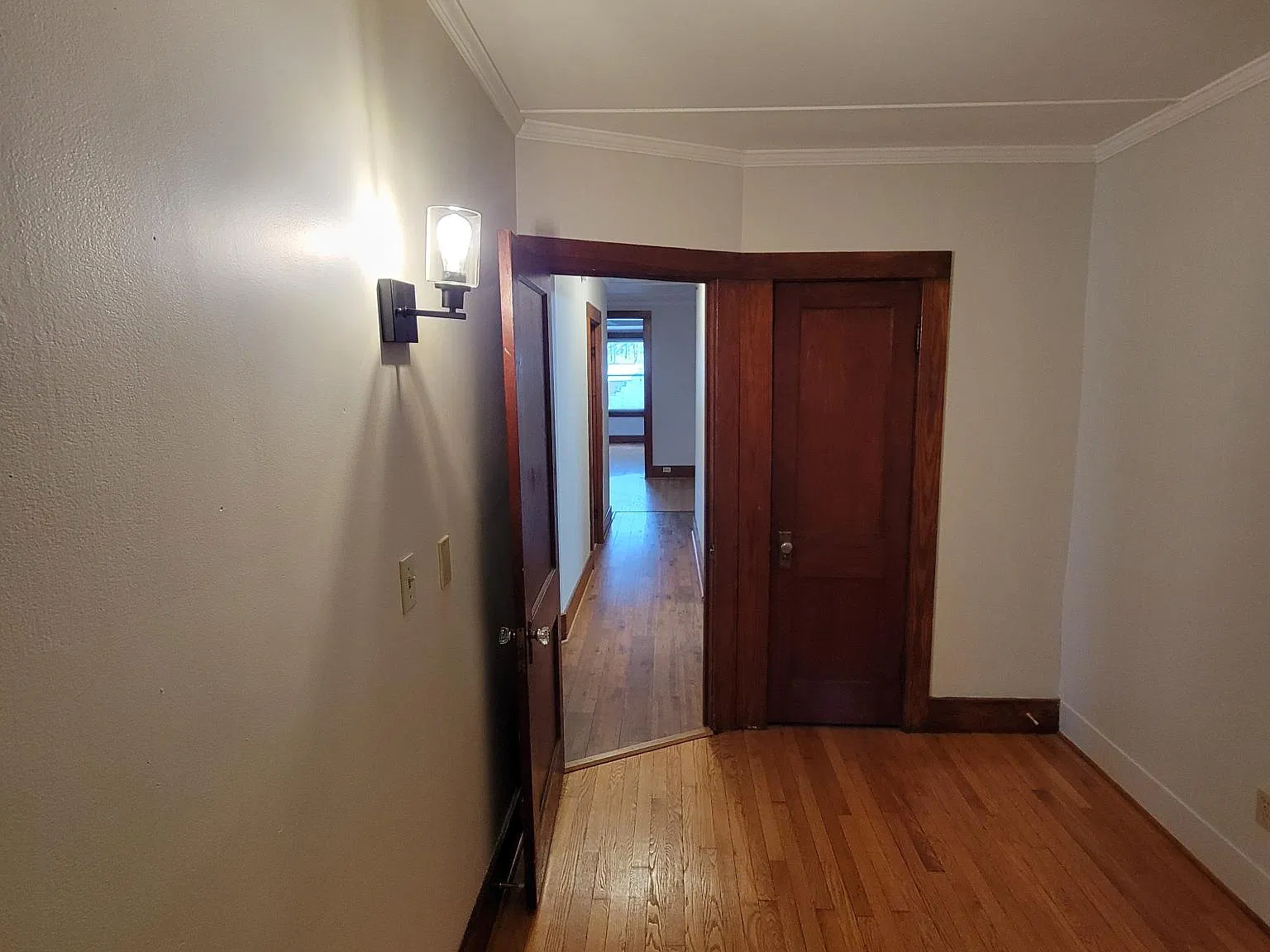 3 bed, 1105 sqft, $1,750 — Photo 4