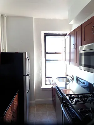 Rented by LRGNY Group, Inc. | media 21