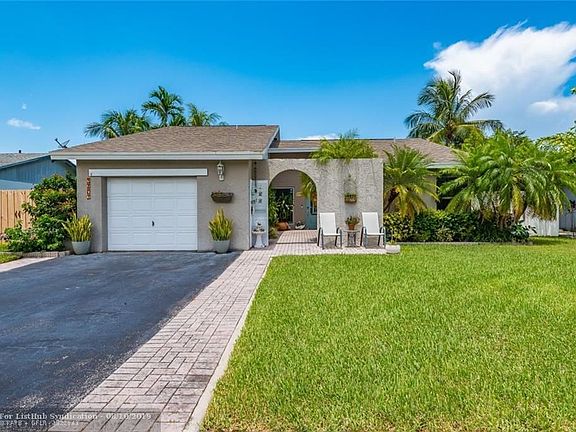 2nd image of 4107 NW 1st Pl