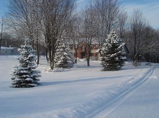 18960 Munn Rd, Chagrin Falls, OH 44023