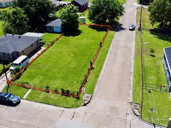 402 Magnolia St, Lake Charles, LA 70601