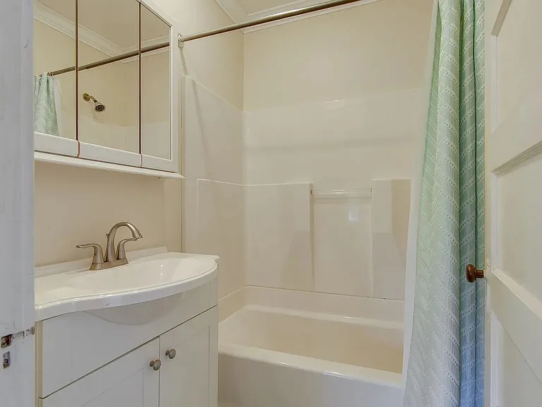 Bathtub