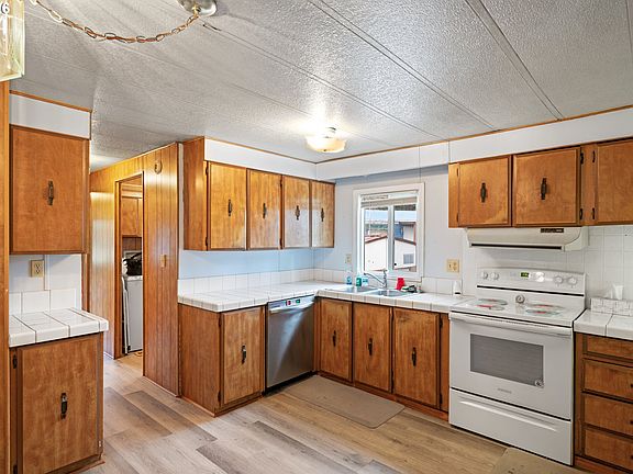 4th image of 7080 Thurston Rd Space 2