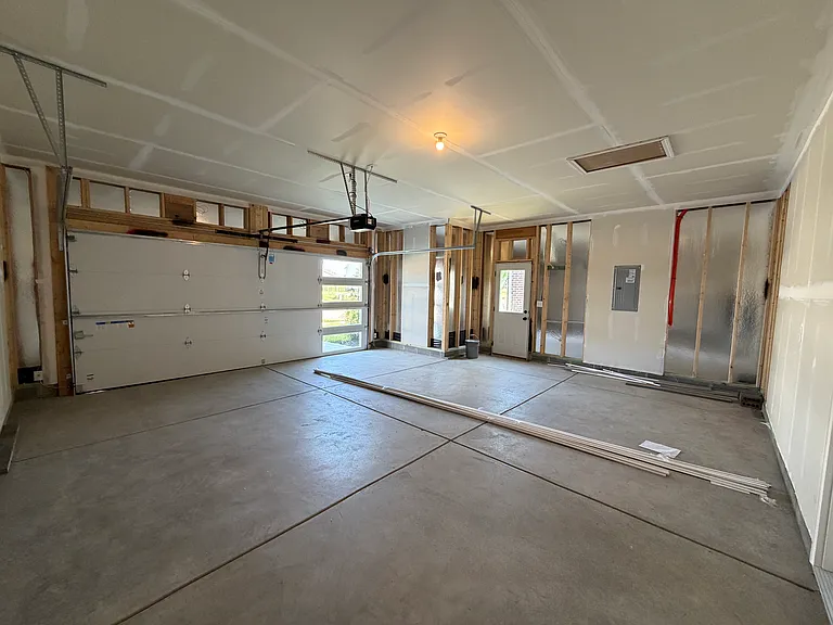 7150 Maidstone Cv — Photo 28