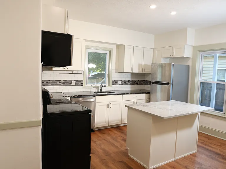 39 Wright St #1 — Photo 6