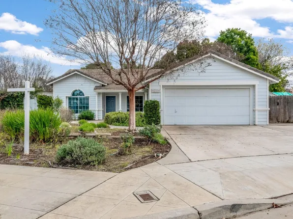 2746 Beverly Ave, Clovis, CA 93611