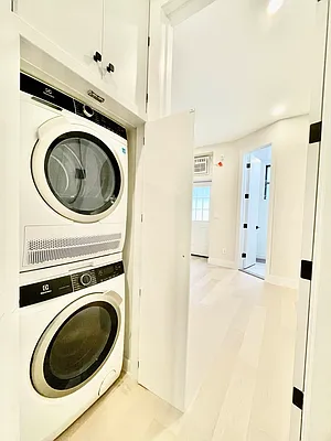 Rented by HOLTON REAL ESTATE INC. | media 18