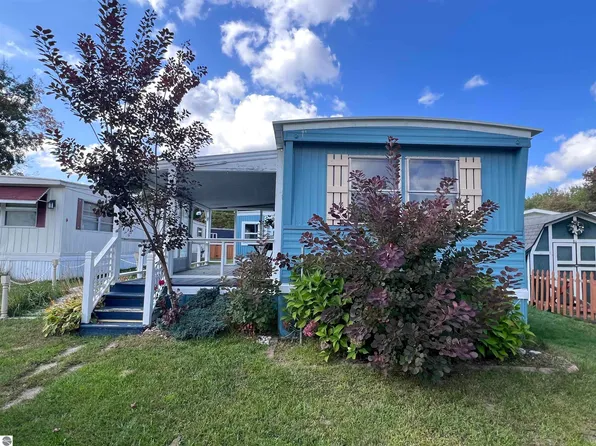 4922 S Walnut St, Beaverton, MI 48612