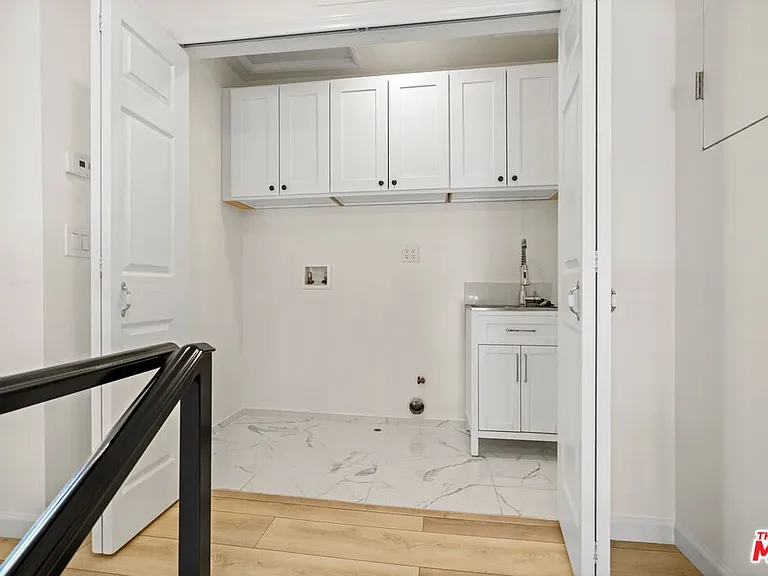2910 Santa Carlotta St — Photo 26