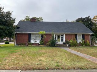 401 W Waddell St, Selma, NC 27576