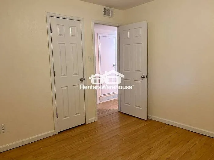 13575 E 13th Ave — Photo 13