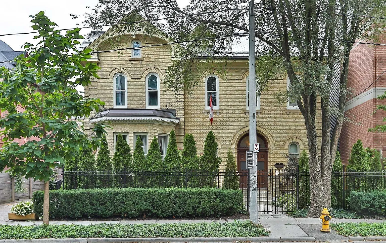 4 Wellesley Pl photo 1