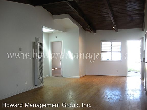 2nd image of 4046 1/2 Tilden Ave