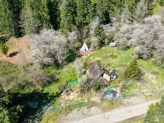 5th image of 3910 310th Ave SE