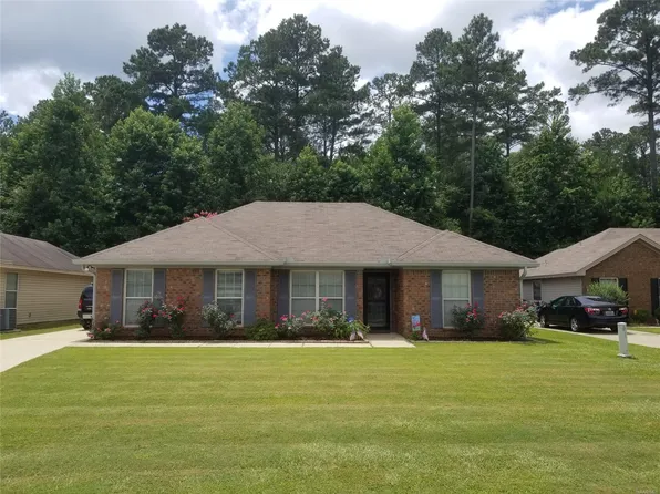239 Bishop Dr, Millbrook, AL 36054