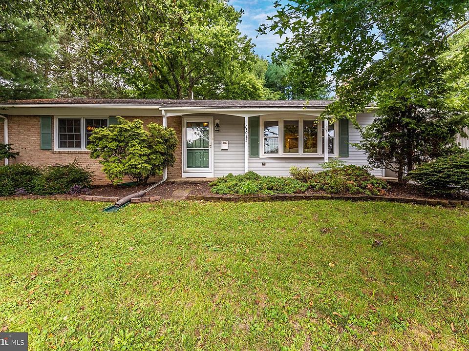 1st image of 1023 Valleybrook Dr