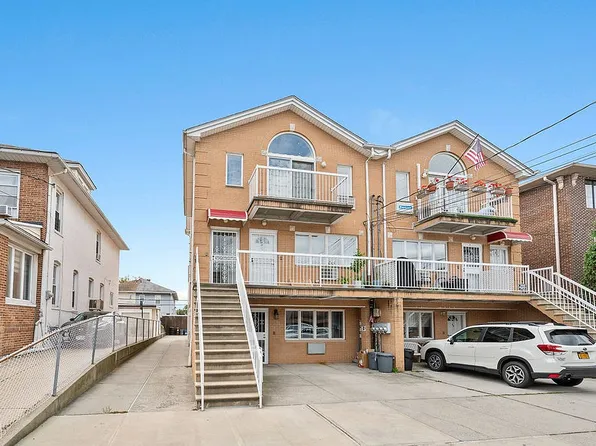 956 79th St #3B, Brooklyn, NY 11228