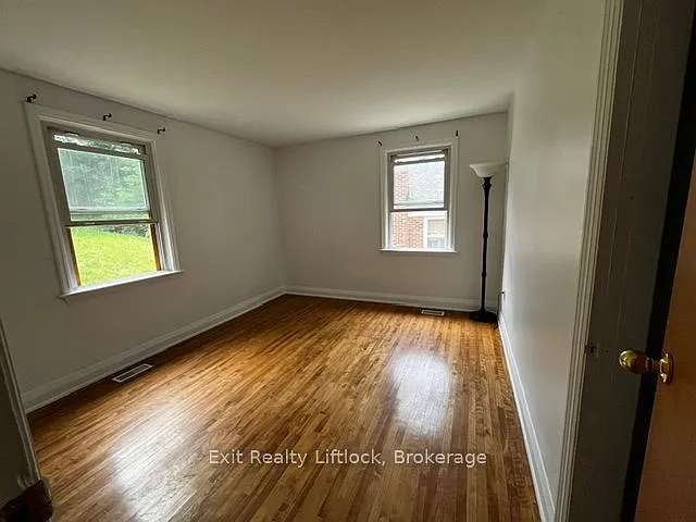 303 Caddy St — Photo 5