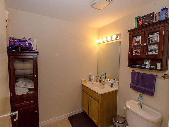 5th image of 4015 N Milwaukee Ave Unit 215