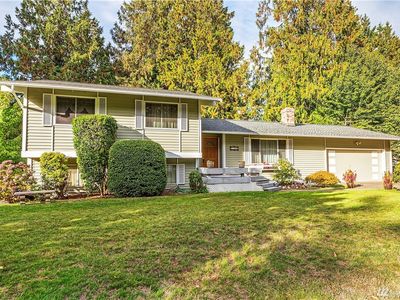 3500 NE Arrowhead Dr, Bremerton, WA, 98311