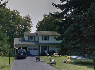1573 Greensboro Dr, Webster, NY 14580