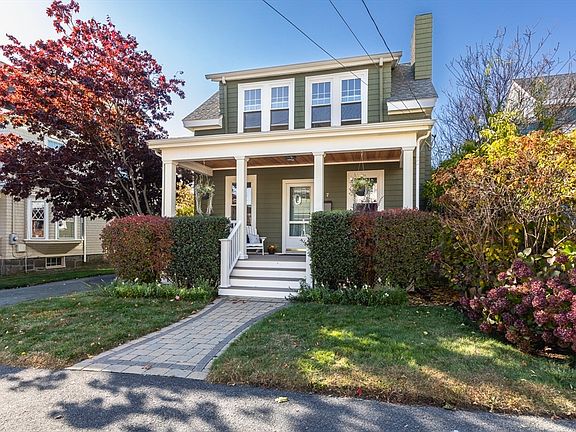 2nd image of 7 Essex Ave